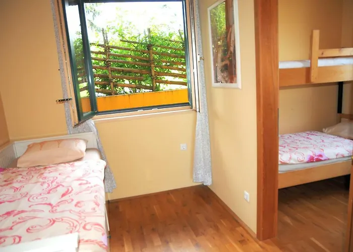 Sulamith Mit Garten بيت للعطل *